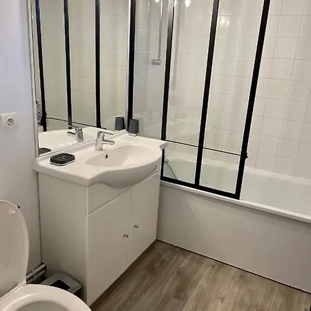 Studio Cote Piscine 아파트 *